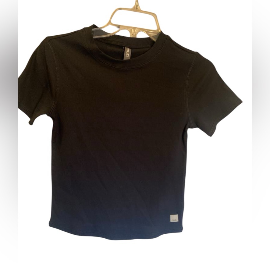 Nwt Vuori Pose Fitted Tee Black Size S